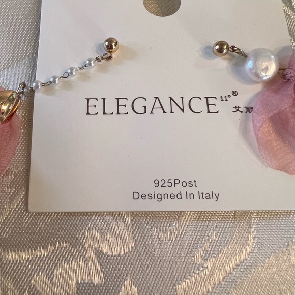 New ✨Cute Faux Pearl Fabric Petal Drop Earrings - Picture 5 of 7